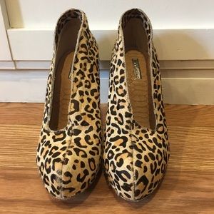 Matiko Cheetah wedge platform heels